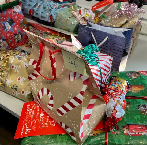 Wunschbaumaktion der Polizei Rhein-Sieg (c) Caritas